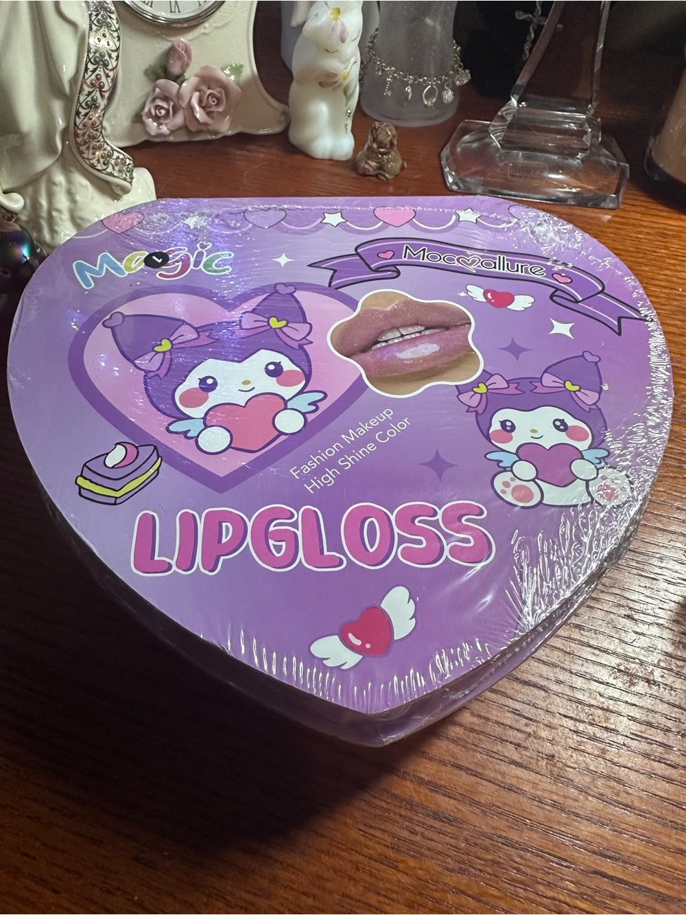 Kiss Kiss! Set of 12 Lip Glosses in Kawaii-style Packaging - Great Gift